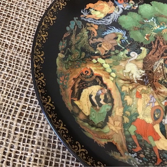 Vintage 1989 Russian Legends Fairy Tale porcelain plate. Plate #4 in the… - Picture 2 of 6